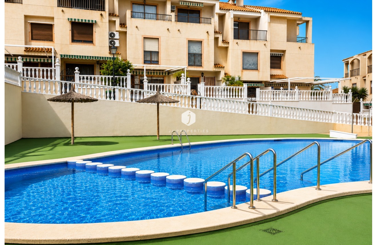Resale - Chalet -
Guardamar del Segura - Costa Blanca