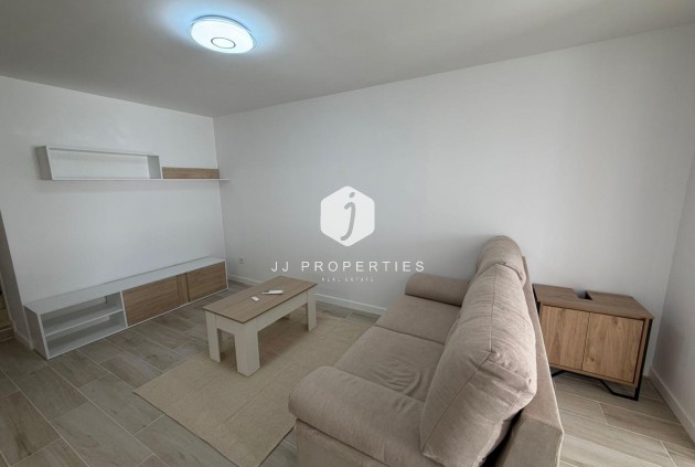 Resale - Chalet -
Torrevieja - Sector 25