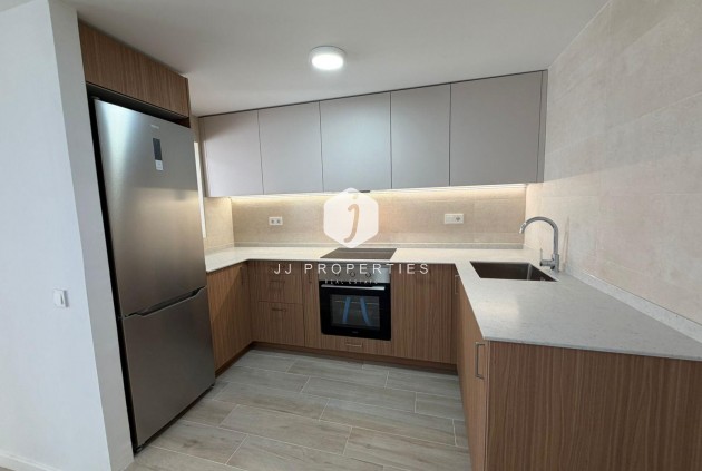 Resale - Chalet -
Torrevieja - Sector 25