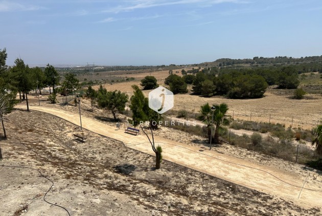 Resale - Villa -
San Miguel de Salinas - Inland