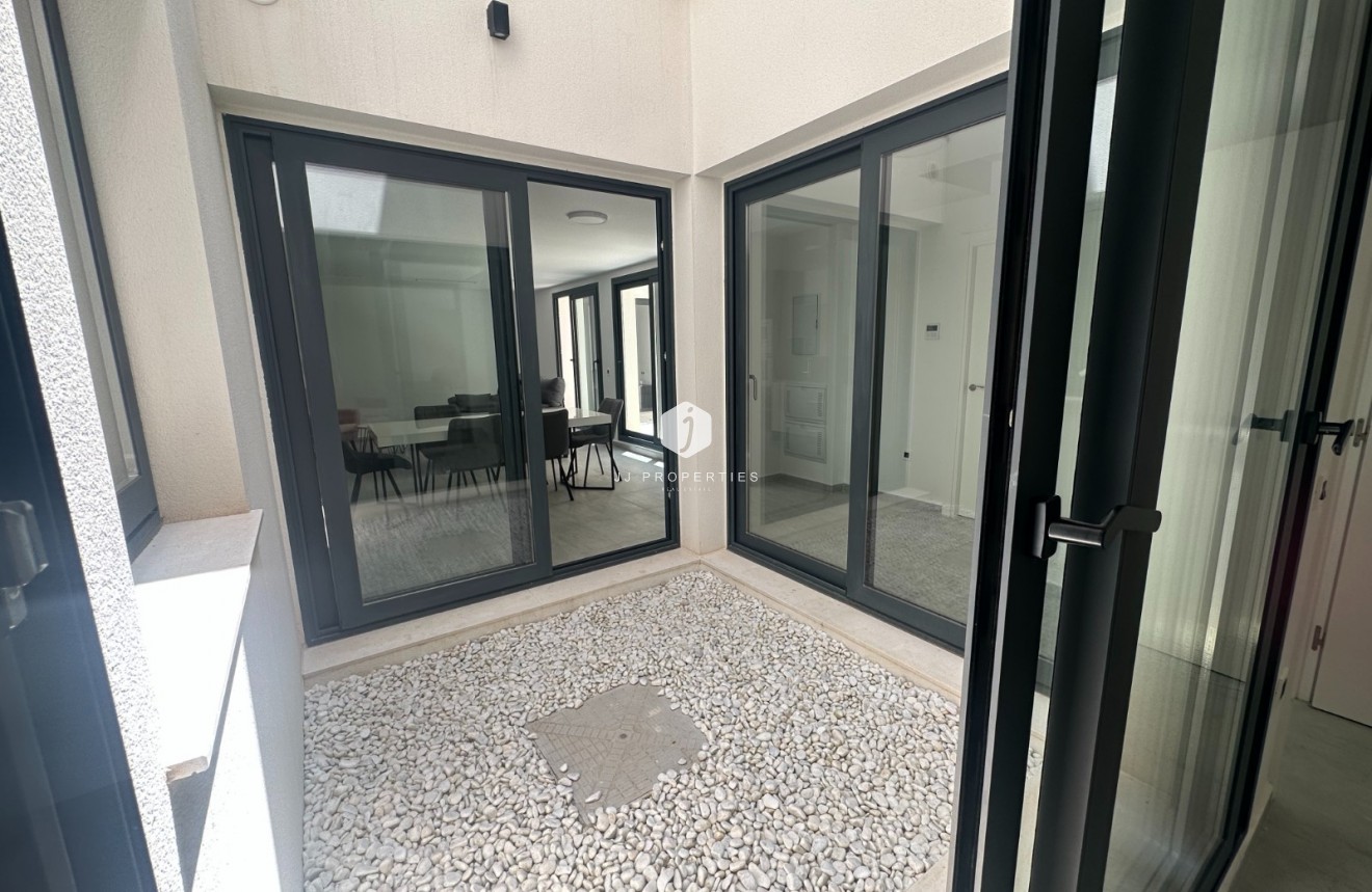 Resale - Villa -
San Miguel de Salinas - Inland