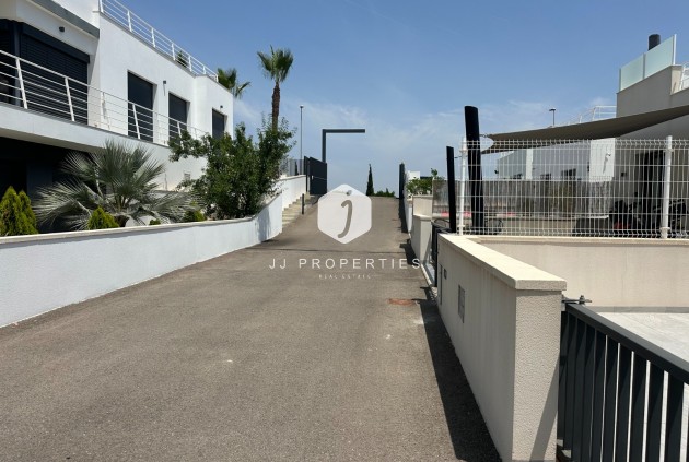 Resale - Villa -
San Miguel de Salinas - Inland