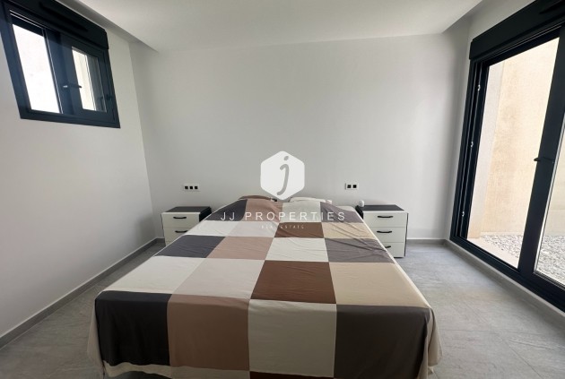 Resale - Villa -
San Miguel de Salinas - Inland