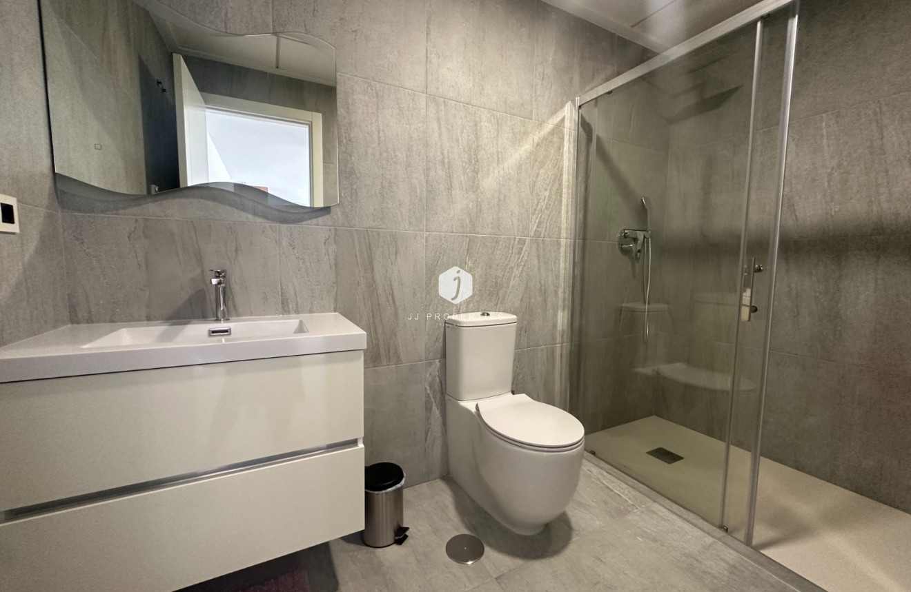Resale - Villa -
San Miguel de Salinas - Inland