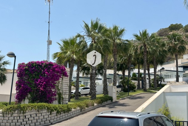 Resale - Villa -
San Miguel de Salinas - Inland