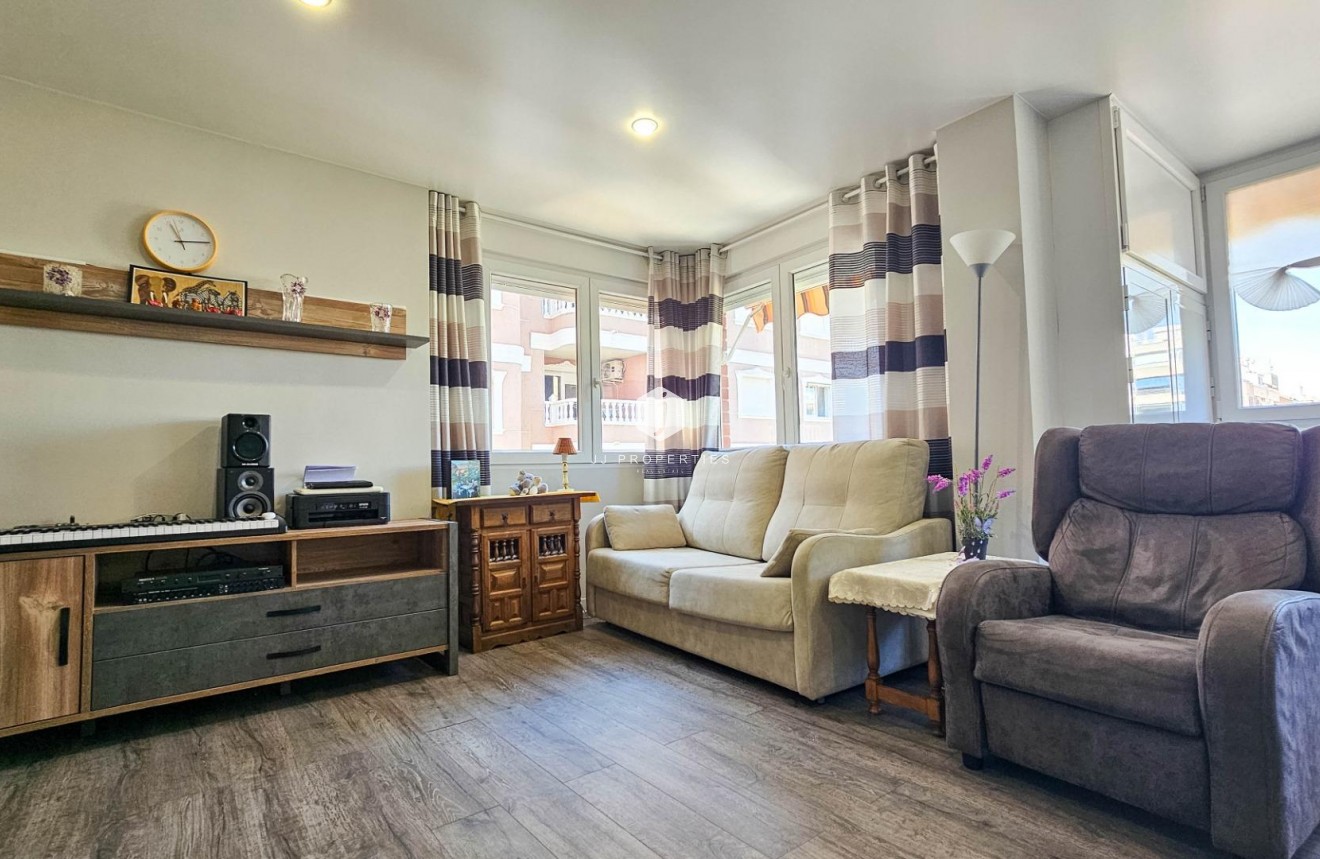 Segunda mano - Apartamento / piso -
Torrevieja - Playa del Cura