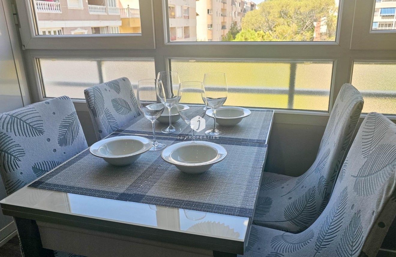 Segunda mano - Apartamento / piso -
Torrevieja - Playa del Cura