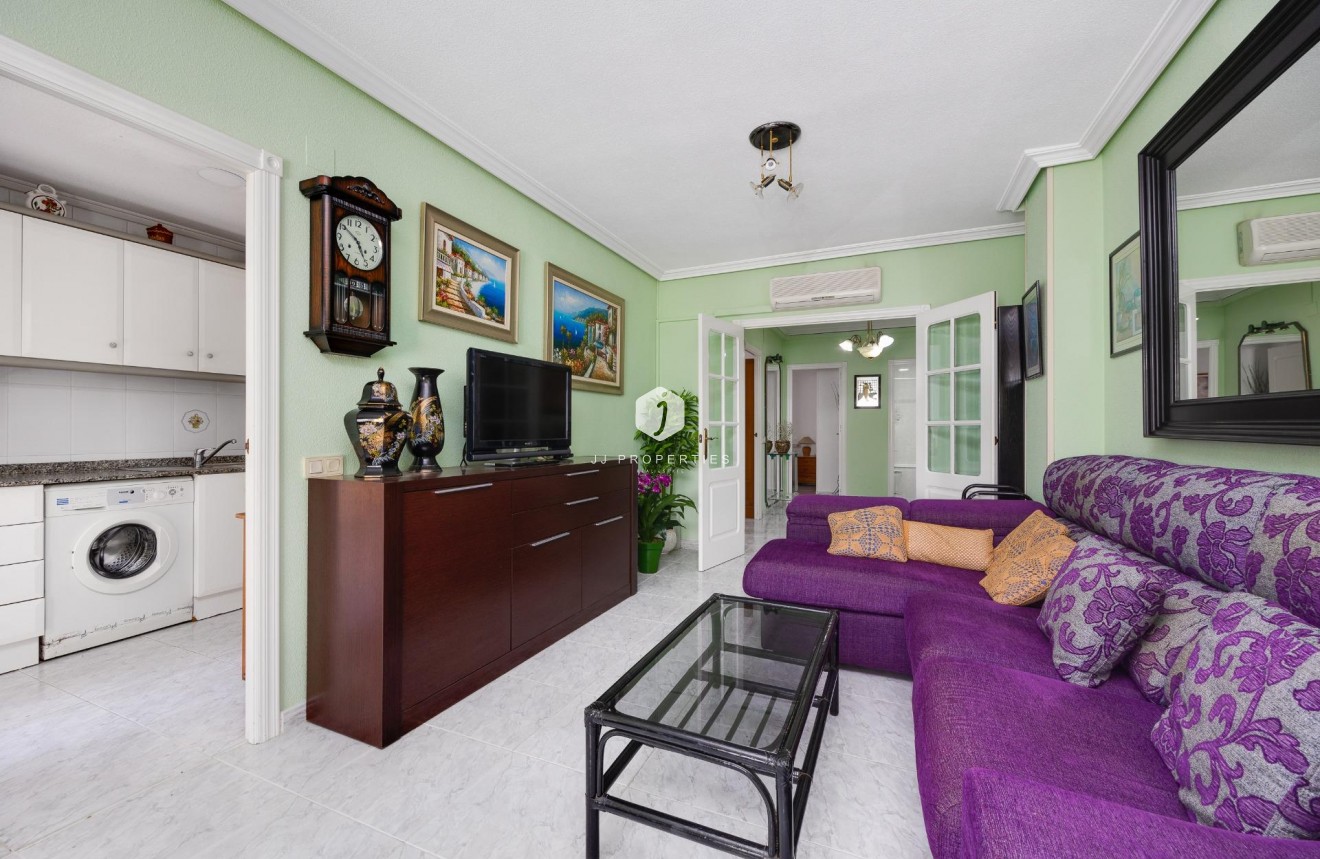 Resale - Apartment / flat -
Torrevieja - Antonio Machado