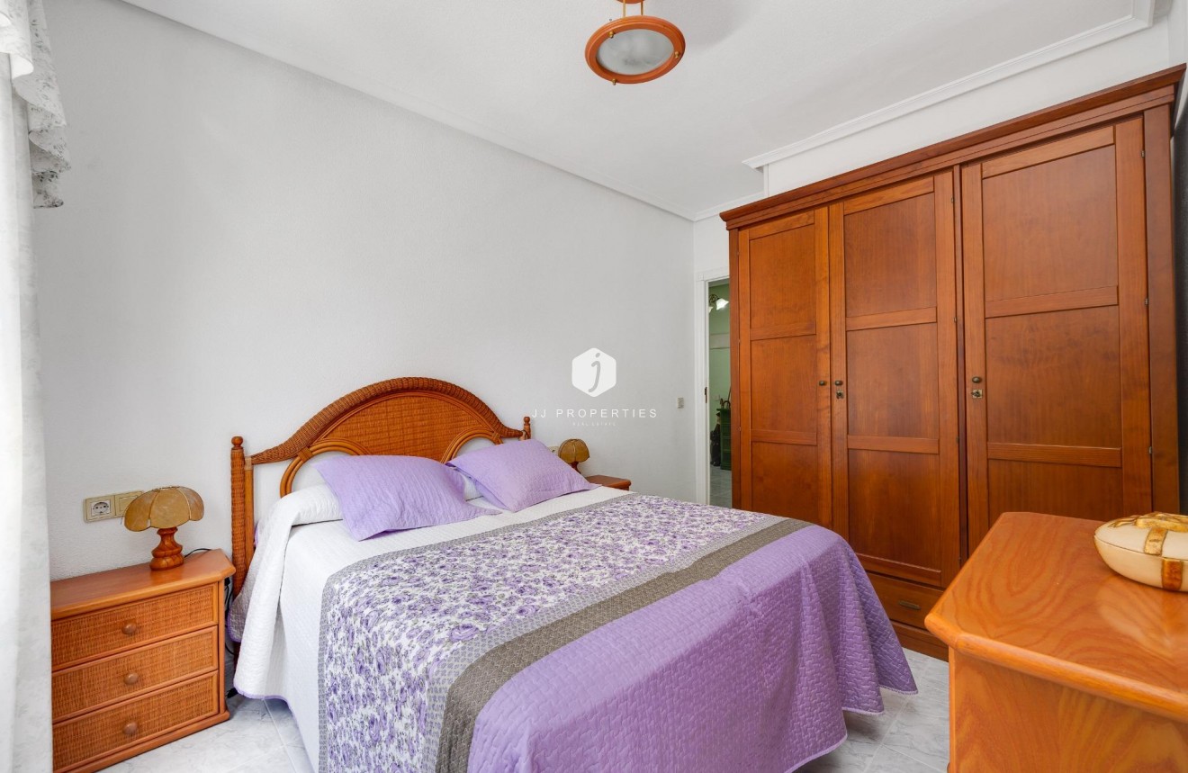 Resale - Apartment / flat -
Torrevieja - Antonio Machado