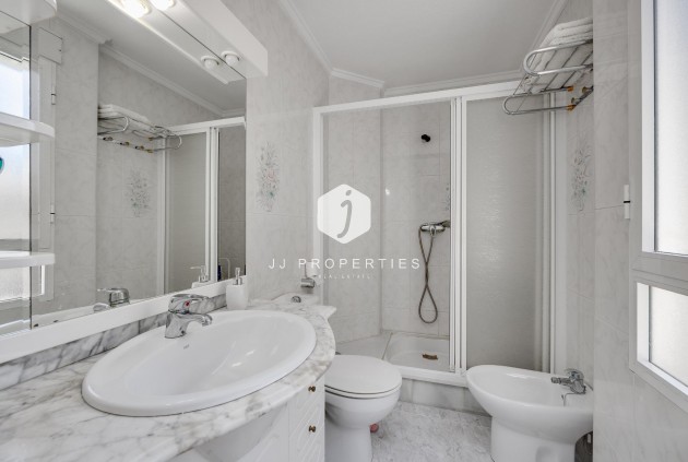 Resale - Apartment / flat -
Torrevieja - Antonio Machado