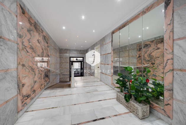 Resale - Apartment / flat -
Torrevieja - Antonio Machado