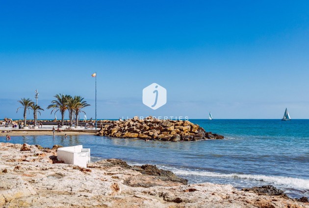 Resale - Apartment / flat -
Torrevieja - Antonio Machado