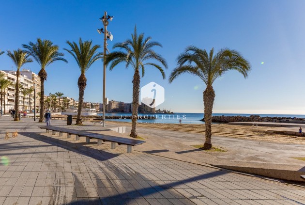 Resale - Apartment / flat -
Torrevieja - Antonio Machado