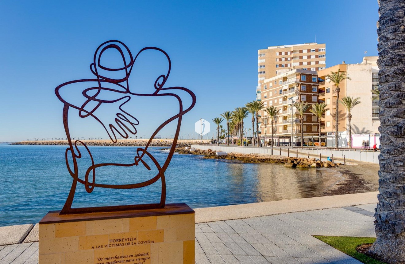 Resale - Apartment / flat -
Torrevieja - Antonio Machado