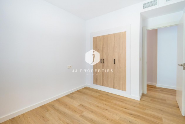 Resale - Apartment / flat -
Torrevieja - Playa del Cura
