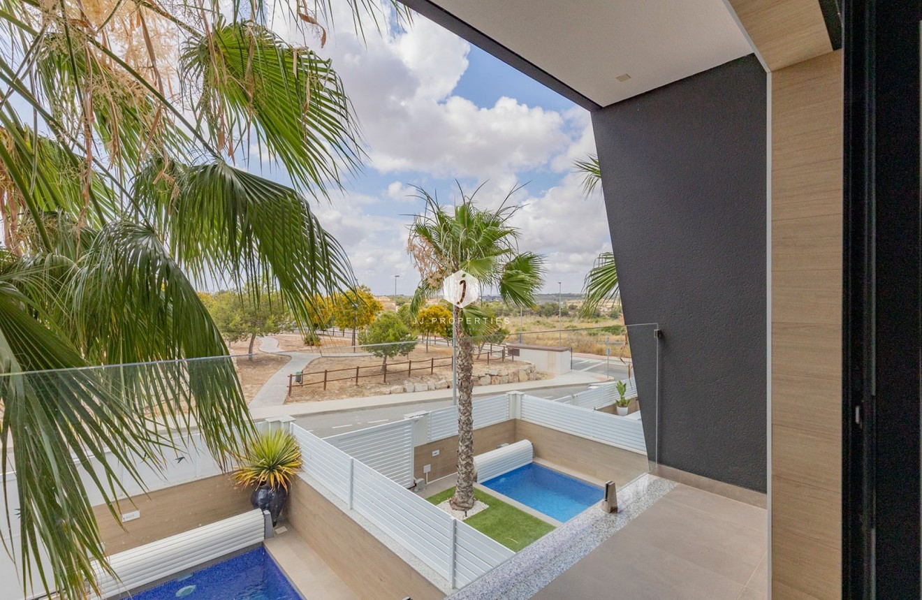 Resale - Villa -
Benijofar - Costa Blanca