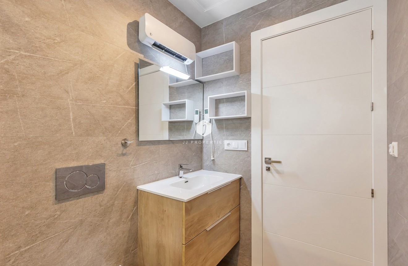 Resale - Villa -
Benijofar - Costa Blanca