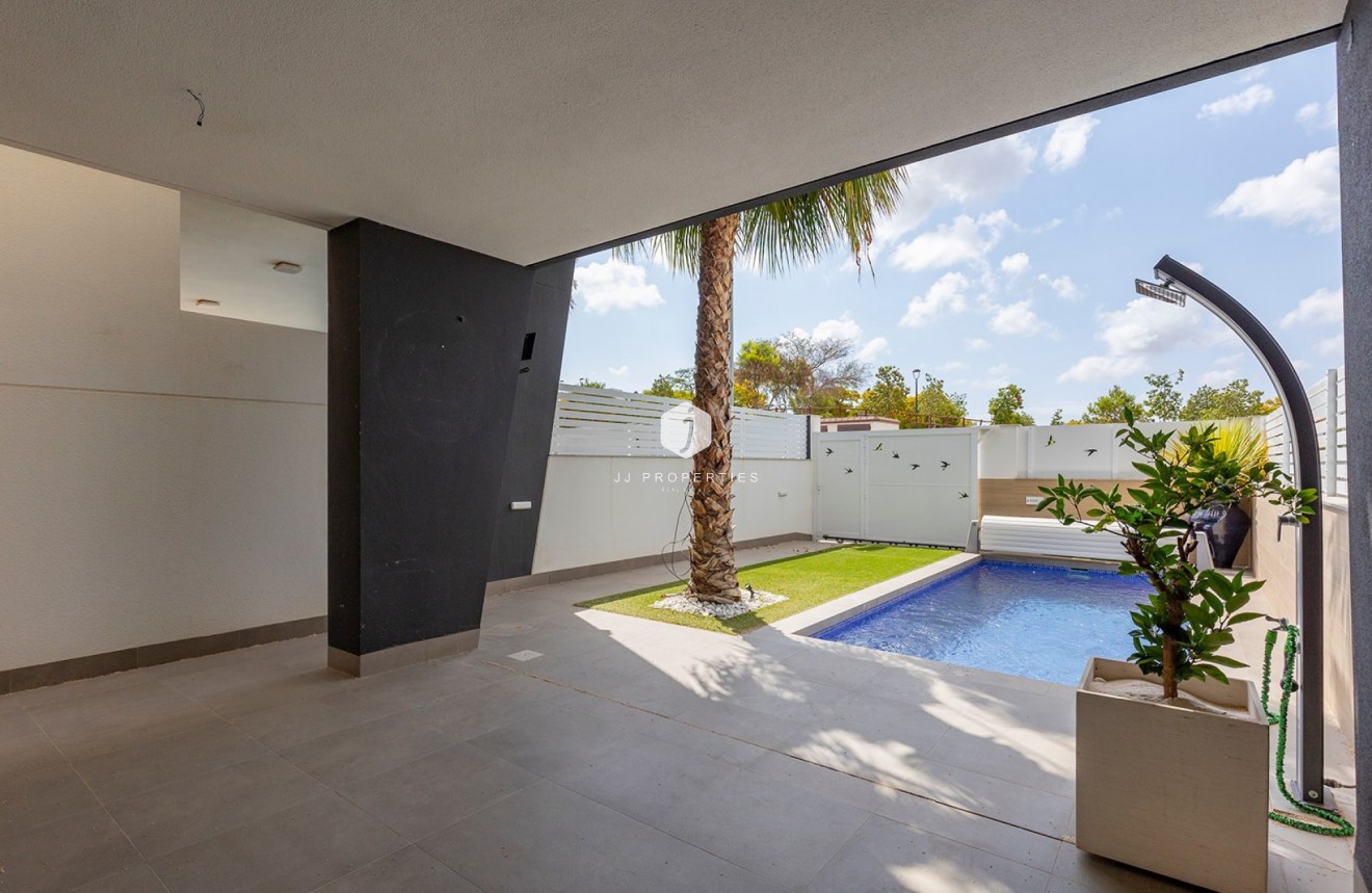 Resale - Villa -
Benijofar - Costa Blanca