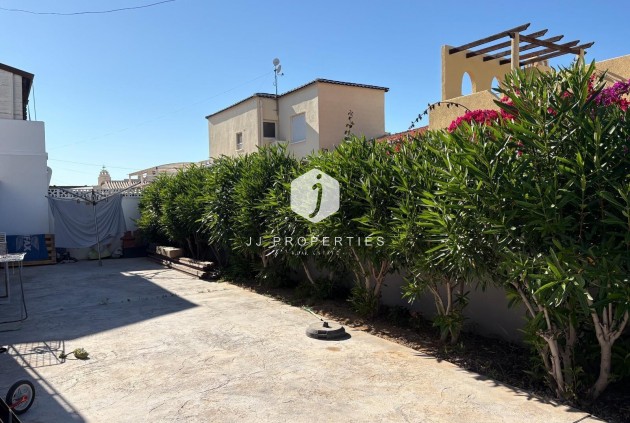 Resale - Villa -
Torrevieja - La Siesta - El Salado - Torreta