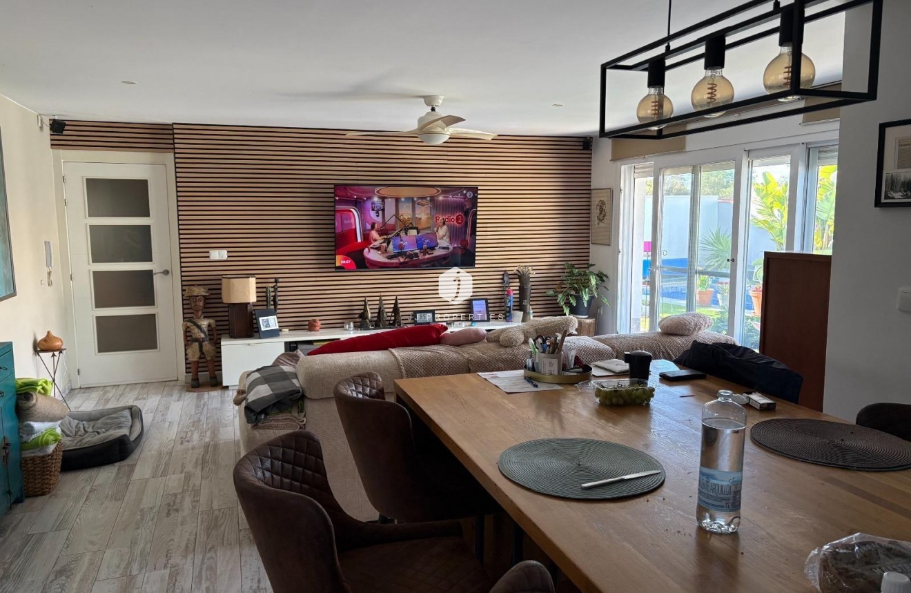Resale - Villa -
Torrevieja - La Siesta - El Salado - Torreta