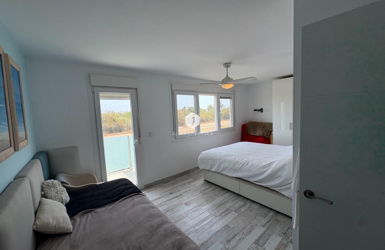 Resale - Villa -
Torrevieja - La Siesta - El Salado - Torreta