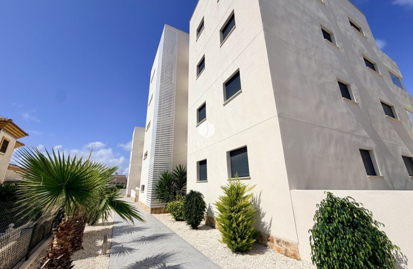 Resale - Apartment / flat -
Orihuela Costa - Costa Blanca