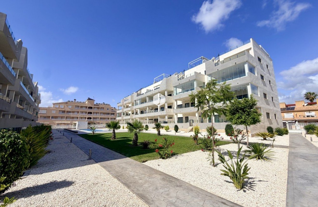 Resale - Apartment / flat -
Orihuela Costa - Costa Blanca