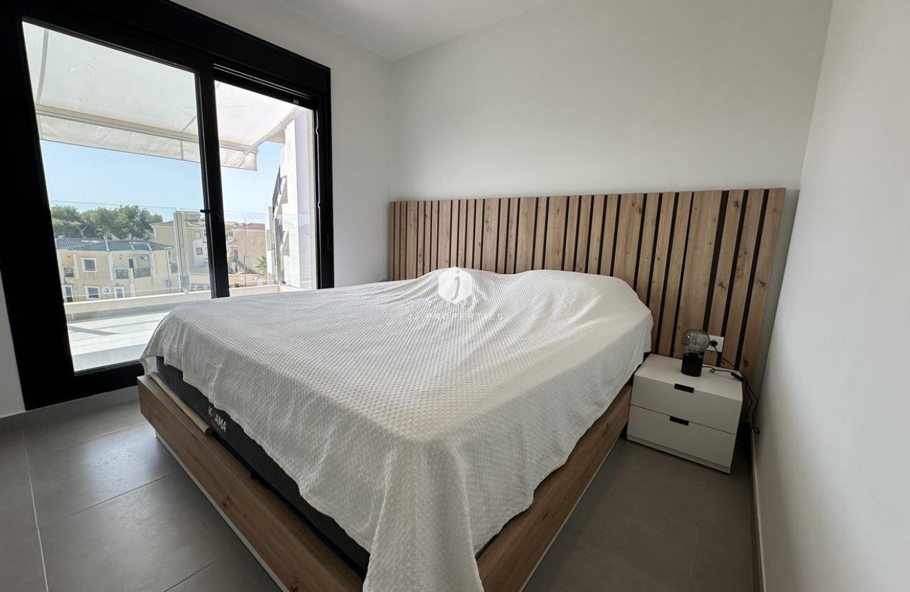 Resale - Penthouse -
Orihuela Costa - Villamartín-las Filipinas