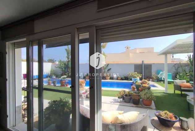Resale - Villa -
Torrevieja - Torreta Florida