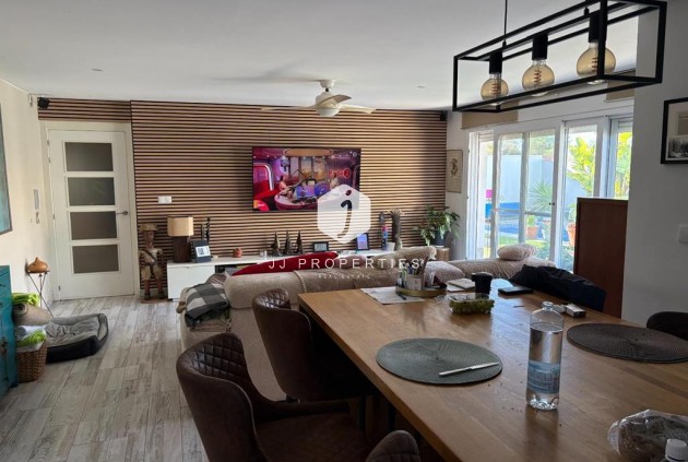 Resale - Villa -
Torrevieja - Torreta Florida