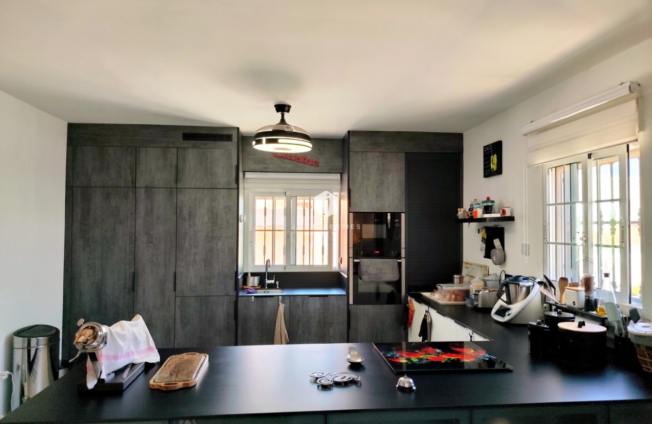 Resale - Villa -
San Miguel / Vistabella Golf - Inland