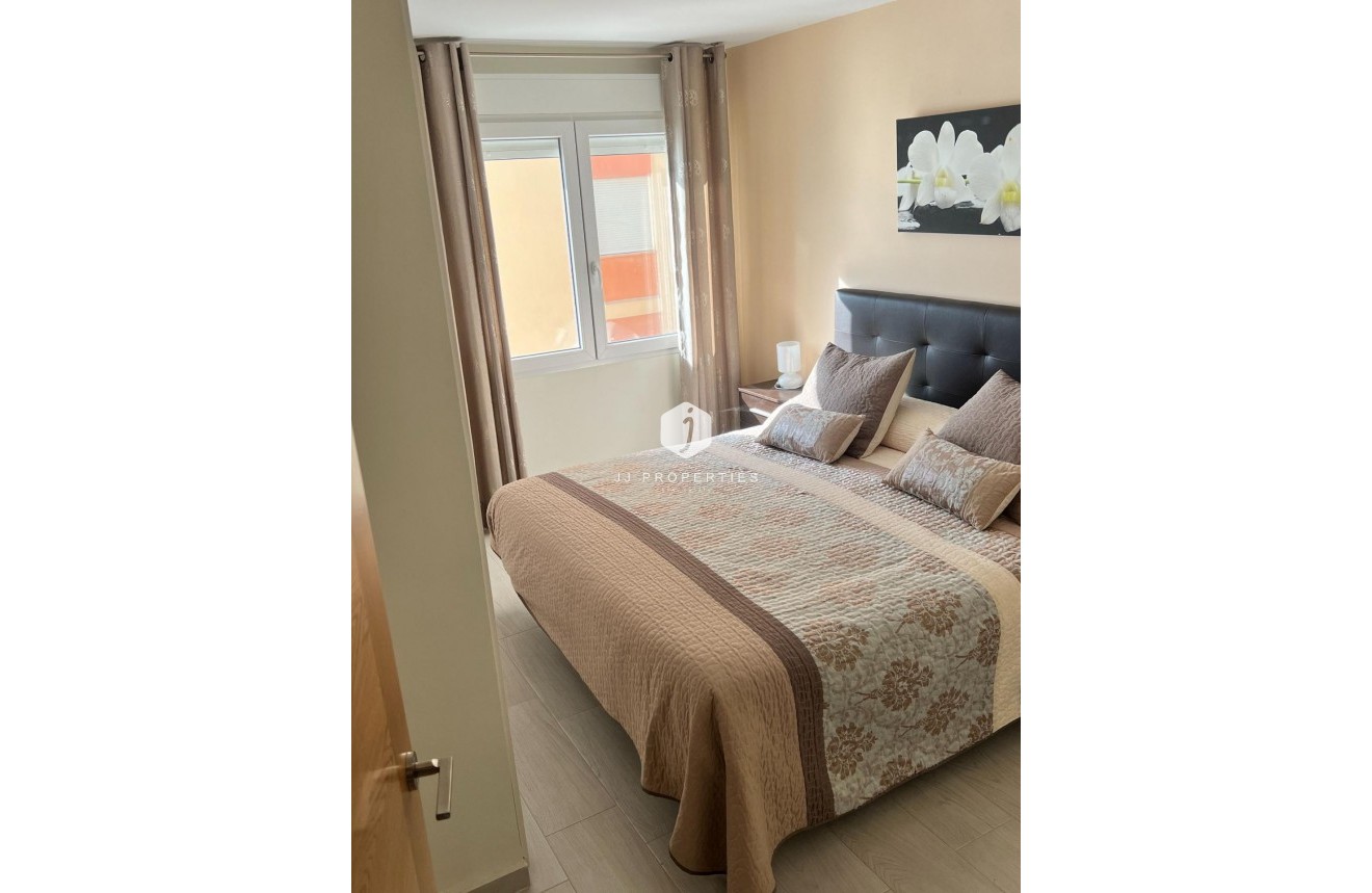 Resale - Apartment / flat -
Torrevieja - Playa del Cura