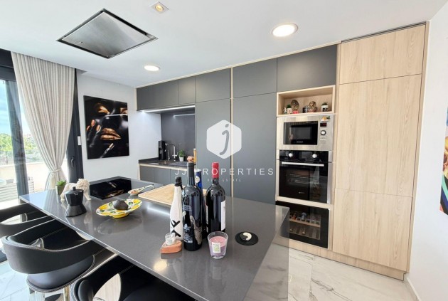 Resale - Penthouse -
Orihuela Costa - Los Almendros-la Florida