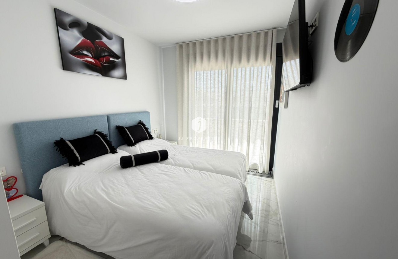 Resale - Penthouse -
Orihuela Costa - Los Almendros-la Florida