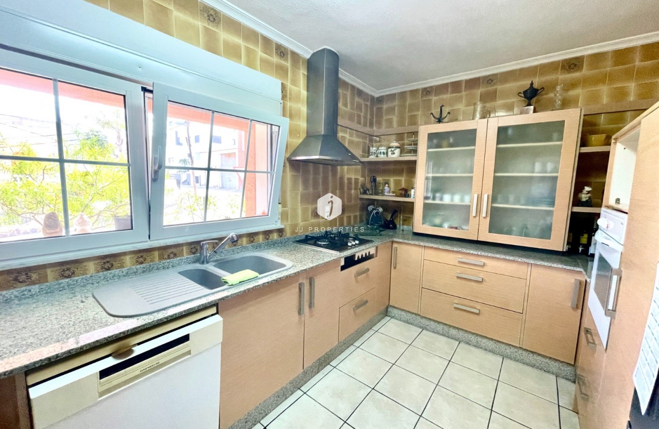 Resale - Villa -
Benijofar - Costa Blanca