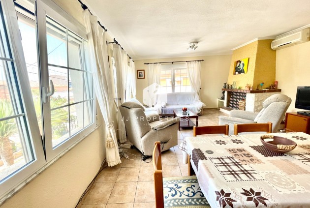 Resale - Villa -
Benijofar - Costa Blanca