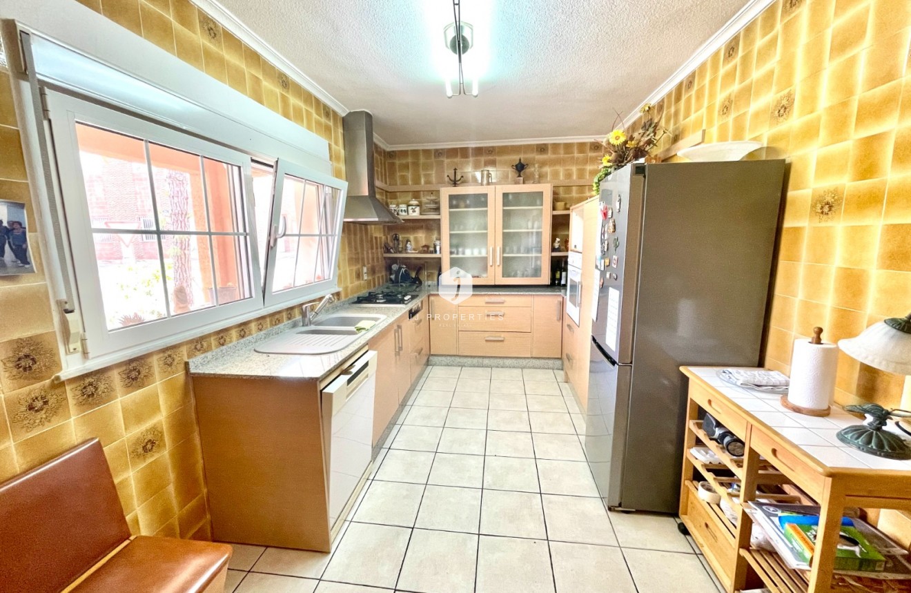 Resale - Villa -
Benijofar - Costa Blanca