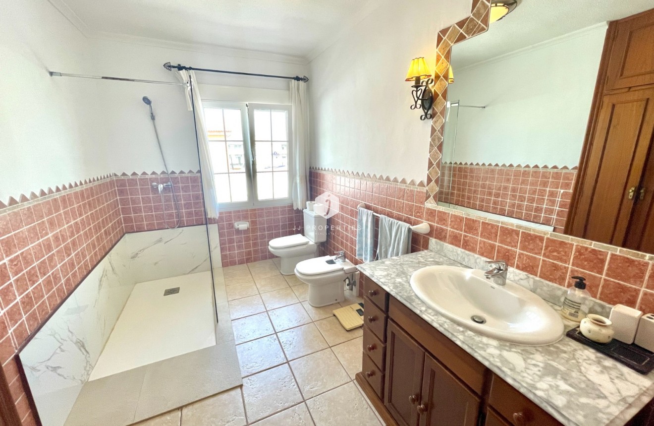 Resale - Villa -
Benijofar - Costa Blanca