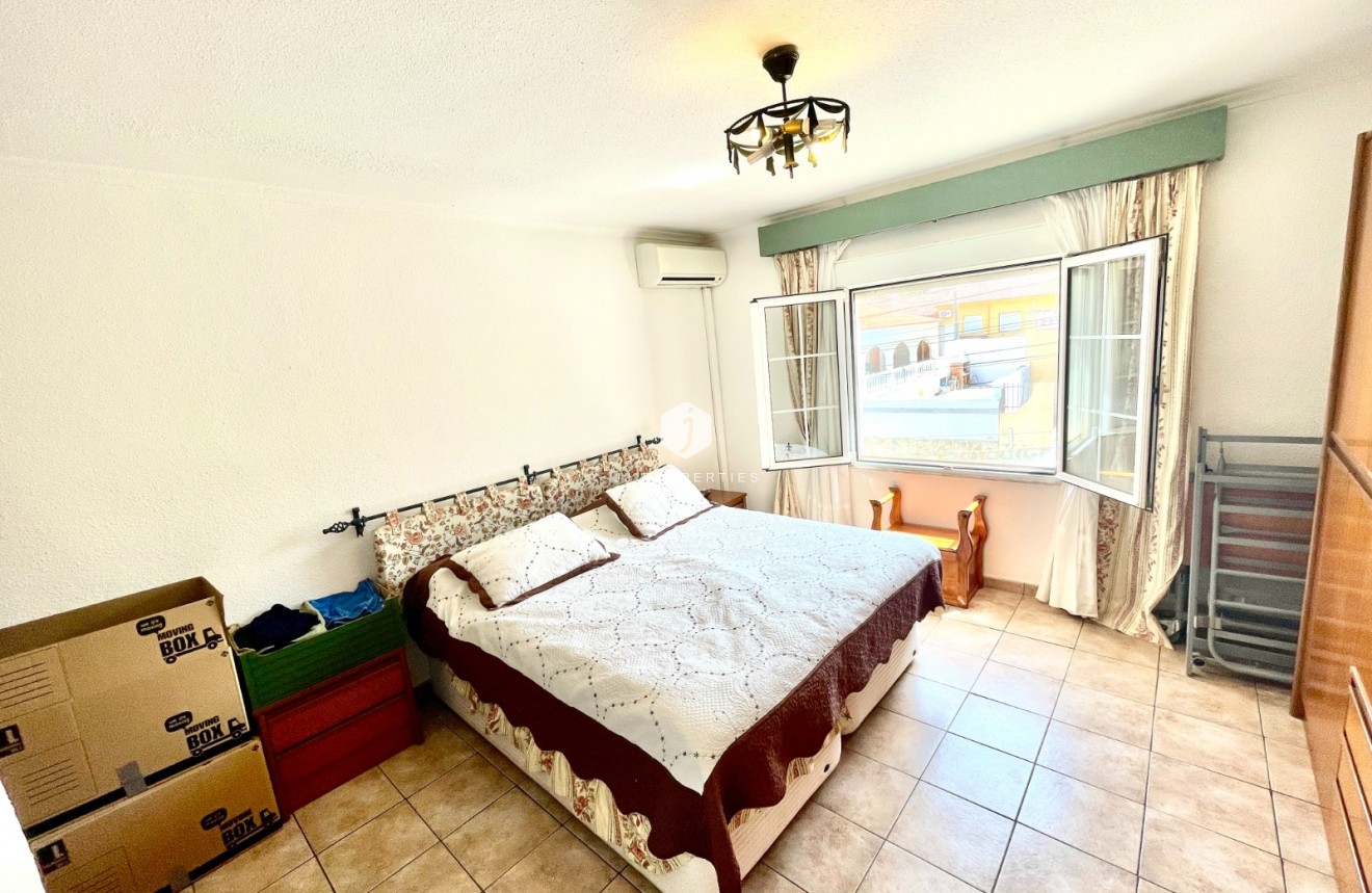 Resale - Villa -
Benijofar - Costa Blanca