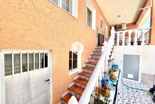 Resale - Villa -
Benijofar - Costa Blanca