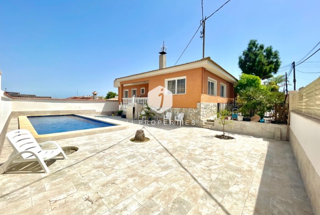 Resale - Villa -
Benijofar - Costa Blanca