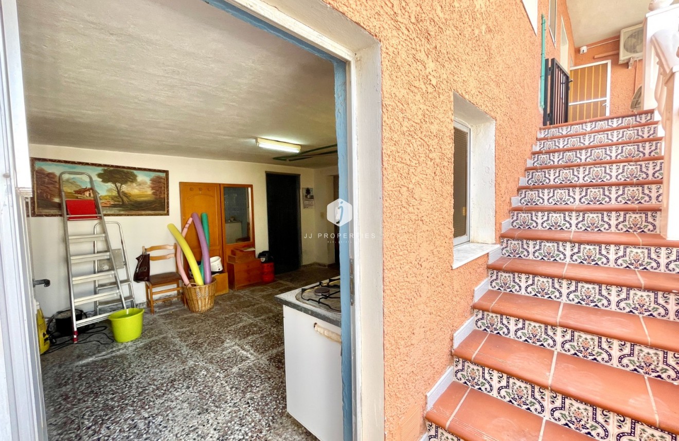 Resale - Villa -
Benijofar - Costa Blanca