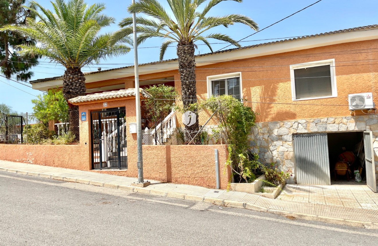 Resale - Villa -
Benijofar - Costa Blanca