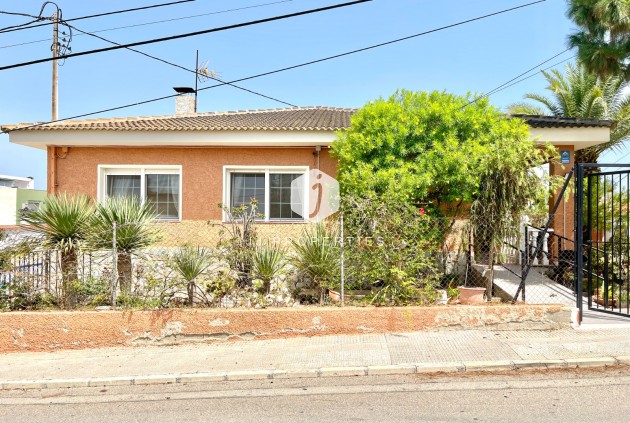 Resale - Villa -
Benijofar - Costa Blanca