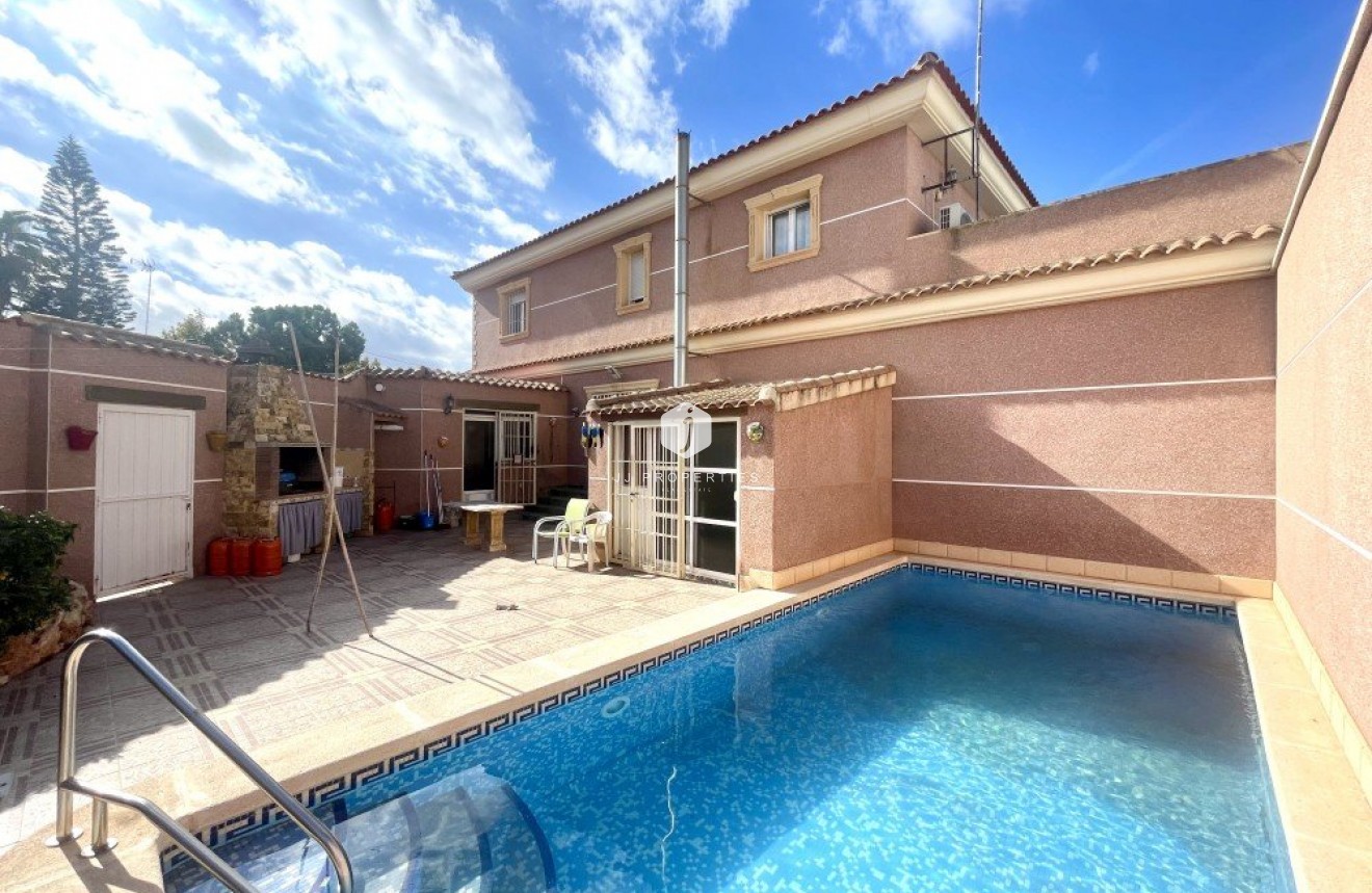 Resale - Villa -
Formentera del Segura - Costa Blanca