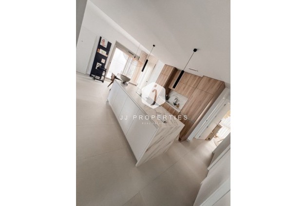 Resale - Villa -
San Miguel de Salinas - Inland