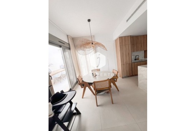 Resale - Villa -
San Miguel de Salinas - Inland