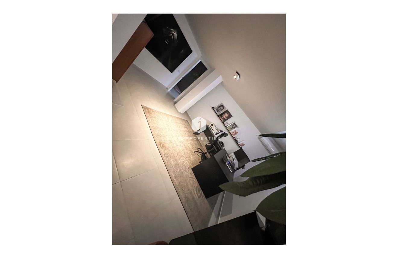 Resale - Villa -
San Miguel de Salinas - Inland