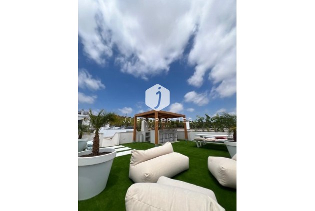 Resale - Villa -
San Miguel de Salinas - Inland