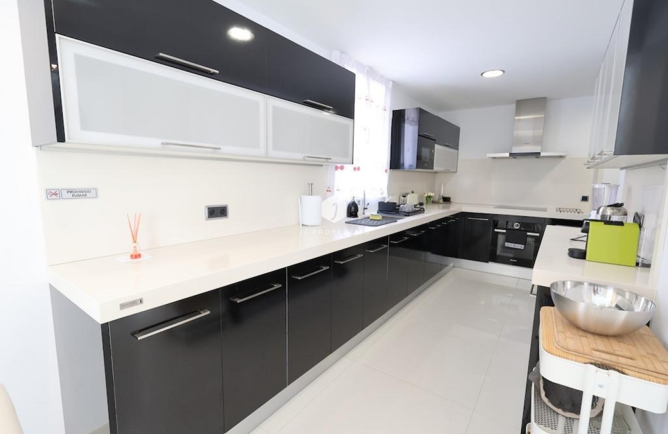Resale - Villa -
Cabo Roig - Costa Blanca
